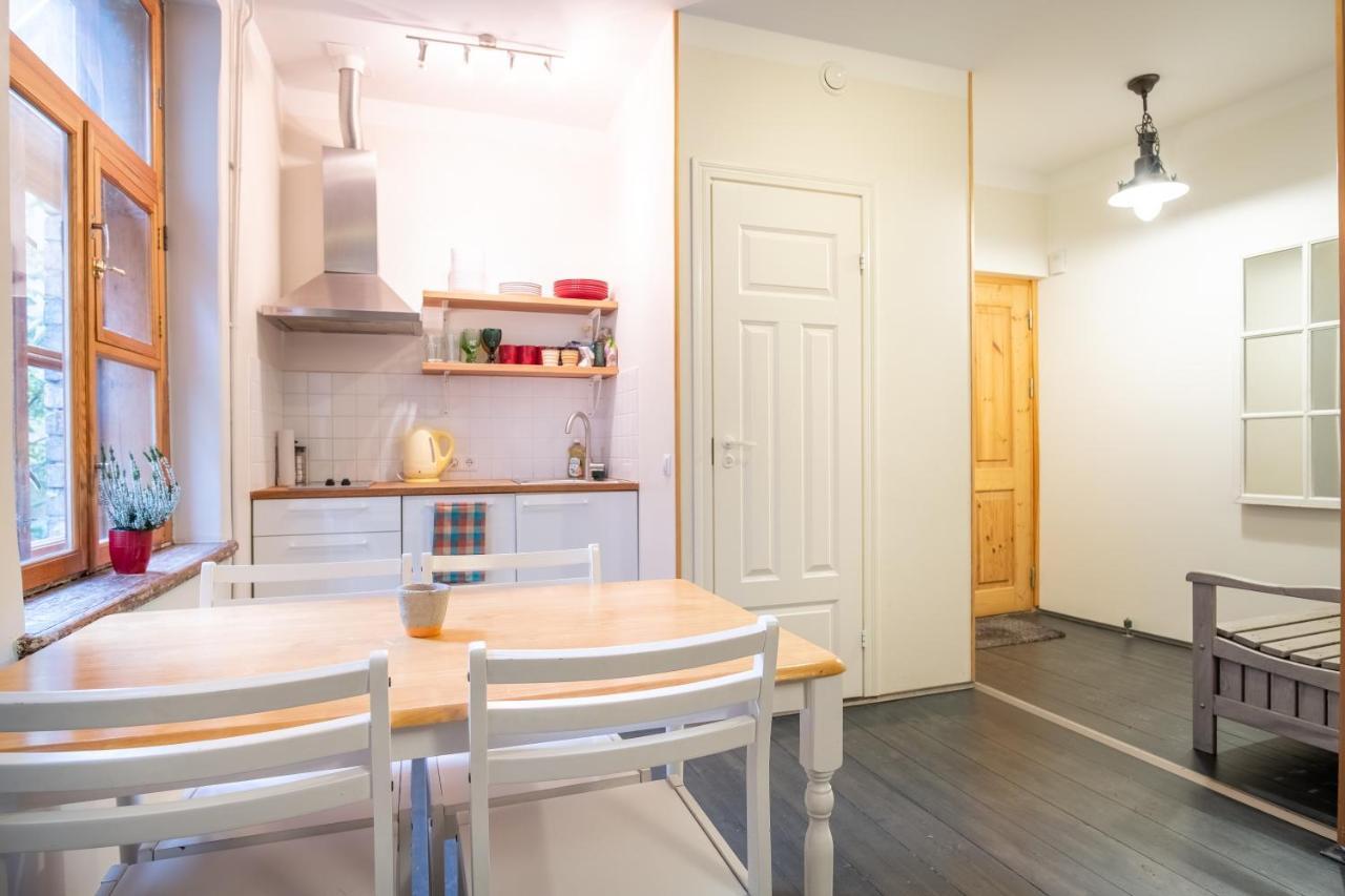 Dream Stay - Bright 2-Bedroom 2-Floor Old Town Apartment Tallinn Kültér fotó